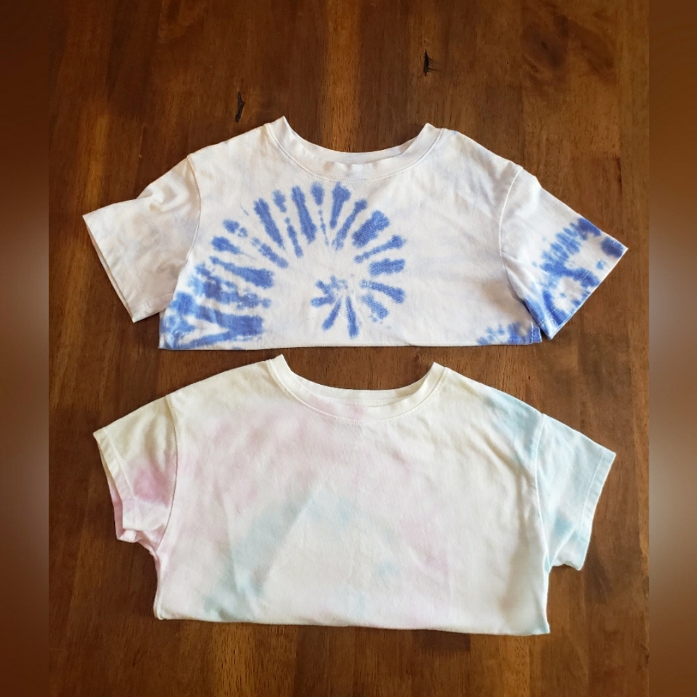 2 girls MORE THAN MAGIC t-shirts